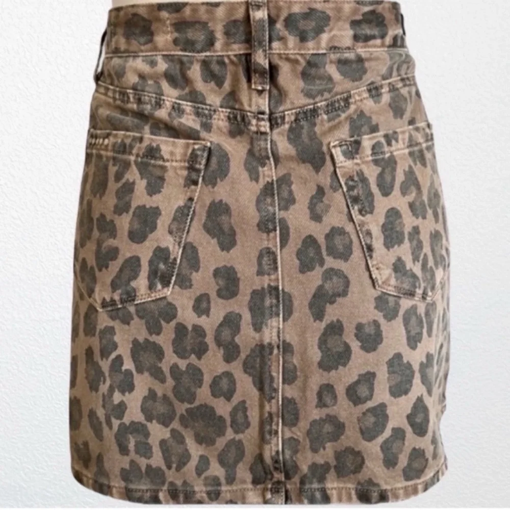 BlankNYC Catwalk Denim Mini Skirt Cheetah Print SZ 28 Streetwear Festival